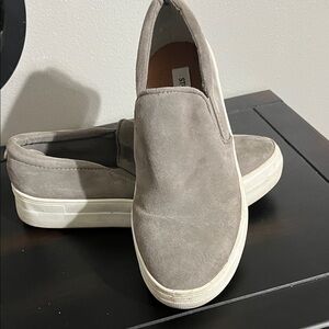 Steve Madden Grey Suede Women’s Slip on loafers
